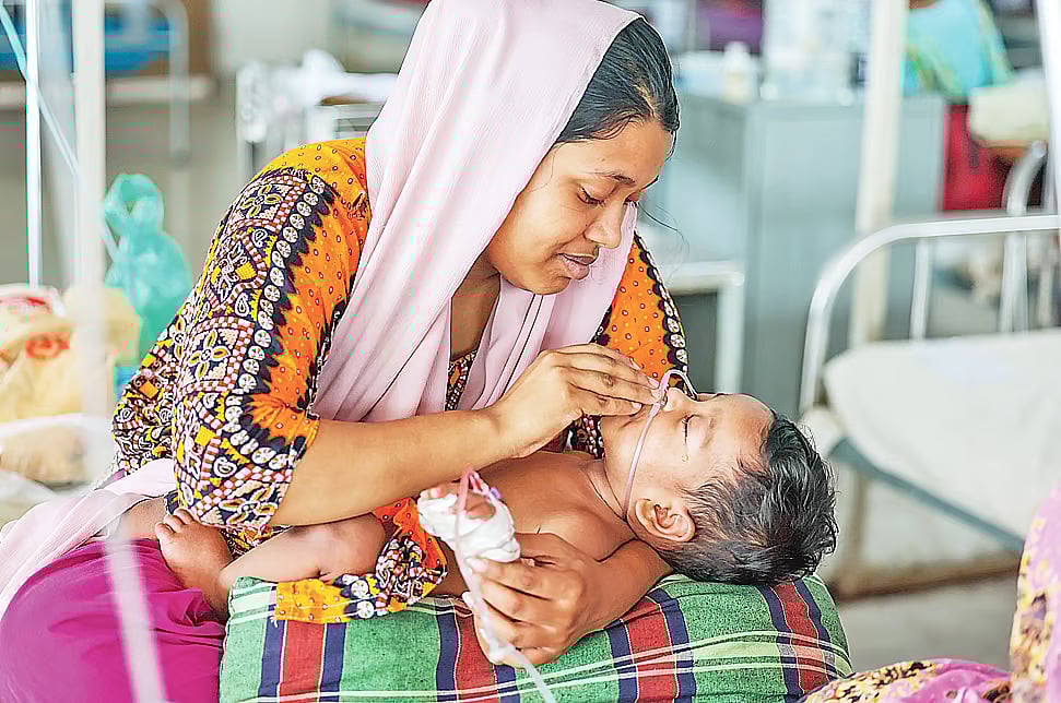Abdullah, a child infected with measles, admitted at the DNCC COVID-19 Dedicated Hospital in Dhaka. Photo taken on 23 April 2026.