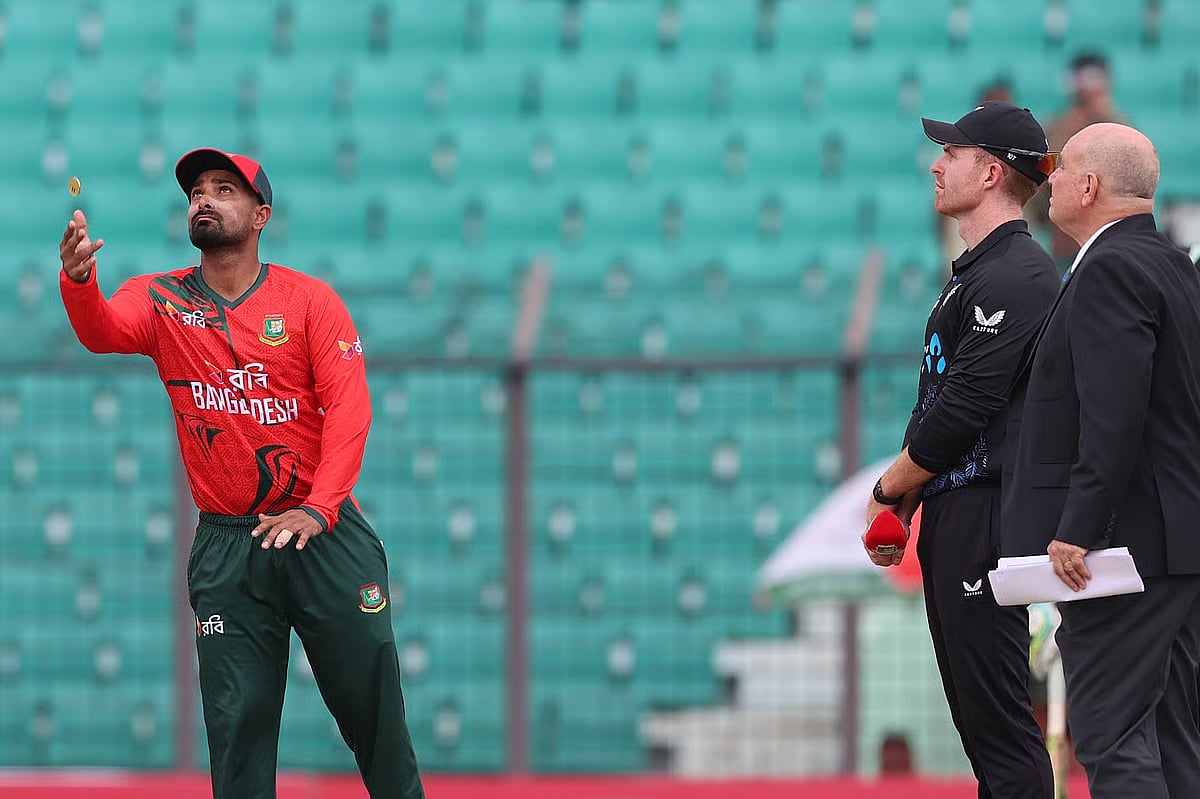 Liton Das flips the coin in the 1st T20I against New Zealand on 27 April