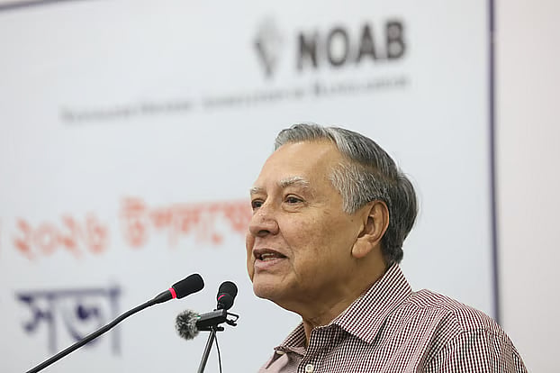Mahfuz Anam, Editor of The Daily Star, speaks at a discussion organised by the Editors’ Council and the Newspaper Owners’ Association of Bangladesh (NOAB) on the occasion of World Press Freedom Day 2026. The event was held in the afternoon on 3 May 2026 at the CIRDAP auditorium in Dhaka.