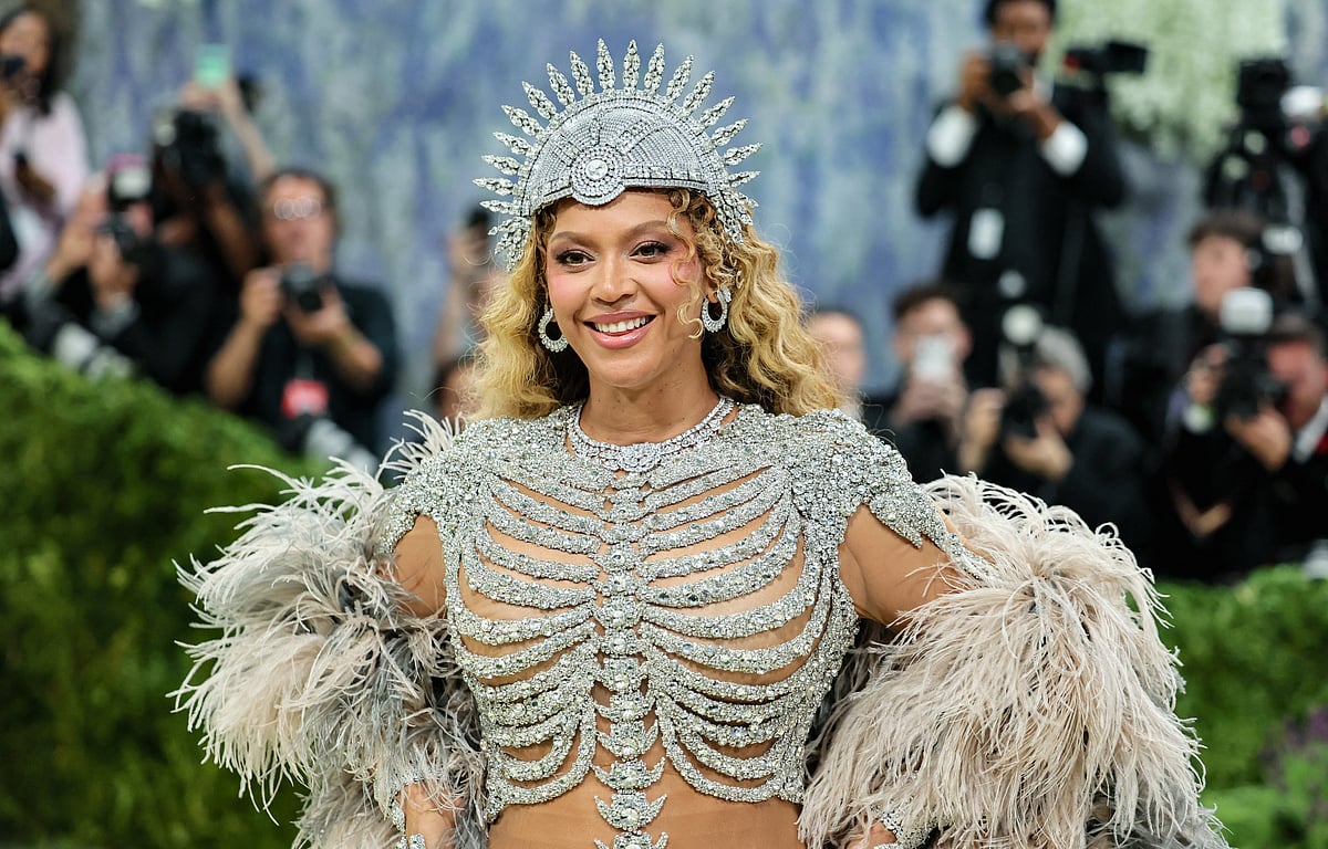 Beyonce poses during the Met Gala, an annual fundraising gala held for the benefit of the Metropolitan Museum of Art's Costume Institute with this year's theme 'Costume Art' in New York City, New York, US, 4 May, 2026. REUTERS/Daniel Cole