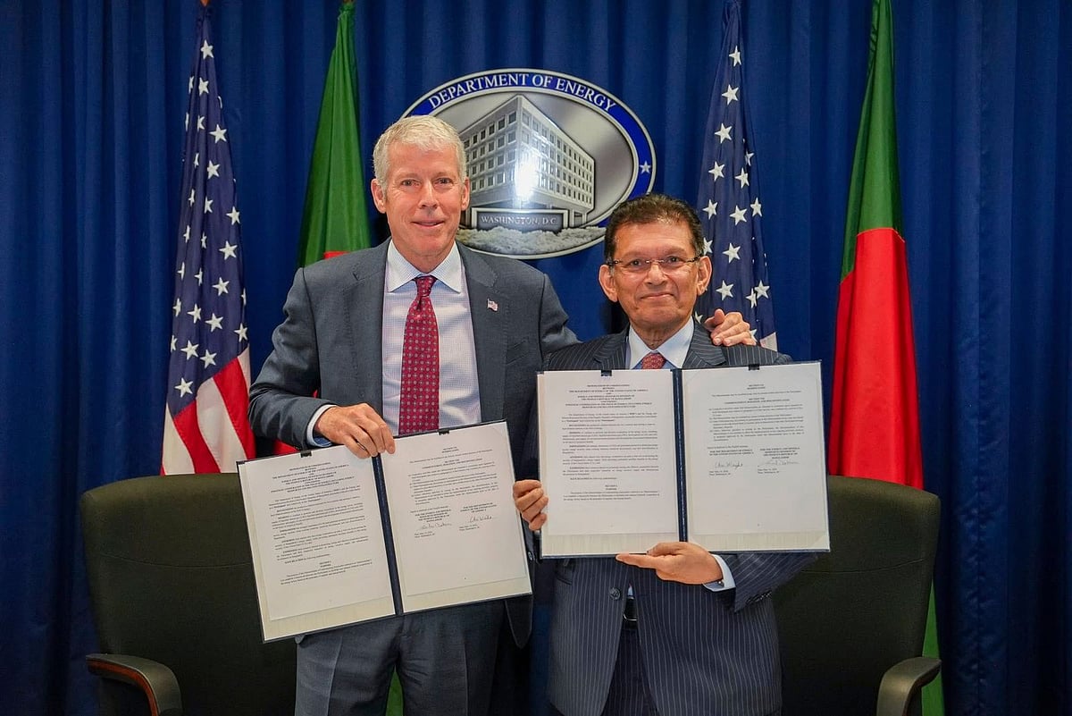 Foreign Minister Khalilur Rahman signed the landmark energy cooperation pact agreement, while US Energy Secretary Chris Wright signed on behalf of the United States.