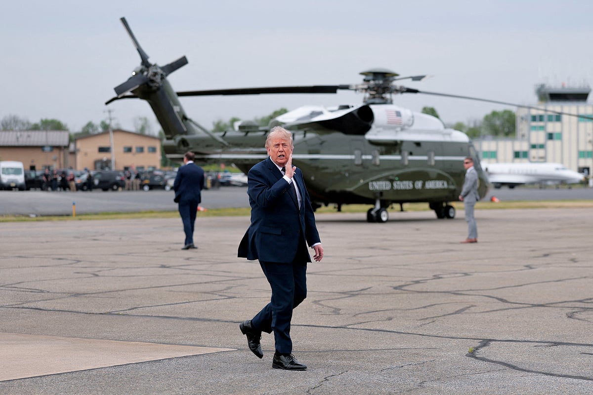 FILE PHOTO: U.S. President Donald Trump leaves Marine One to board Air Force One en route to Joint Base Andrews, Maryland, as he departs Morristown Airport in Morristown, New Jersey, U.S., May 22, 2026. REUTERS/Kylie Cooper/File Photo