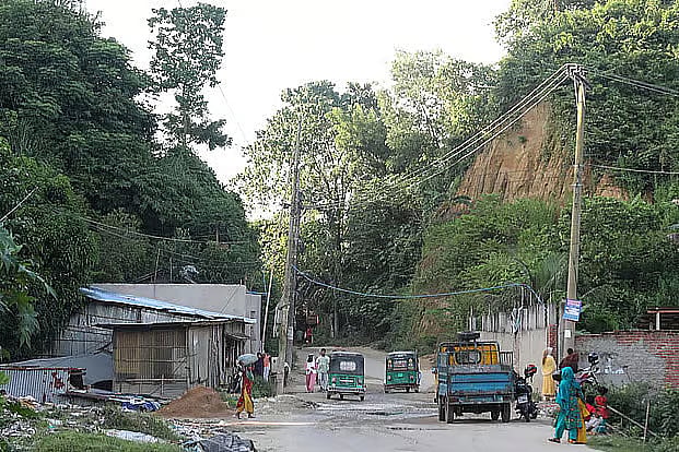 This road cutting through the hills leads into Jungle Salimpur and Alinagar. The photo was taken recently.