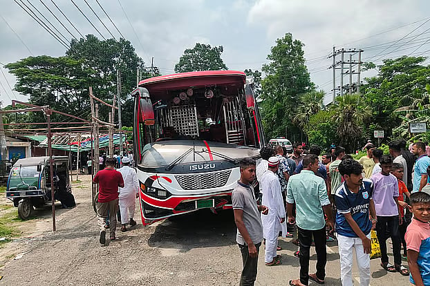The bus that collided with the motorbike. Thursday afternoon on the Dhaka–Khulna highway in the Bedgram area of Gopalganj Sadar upazila.