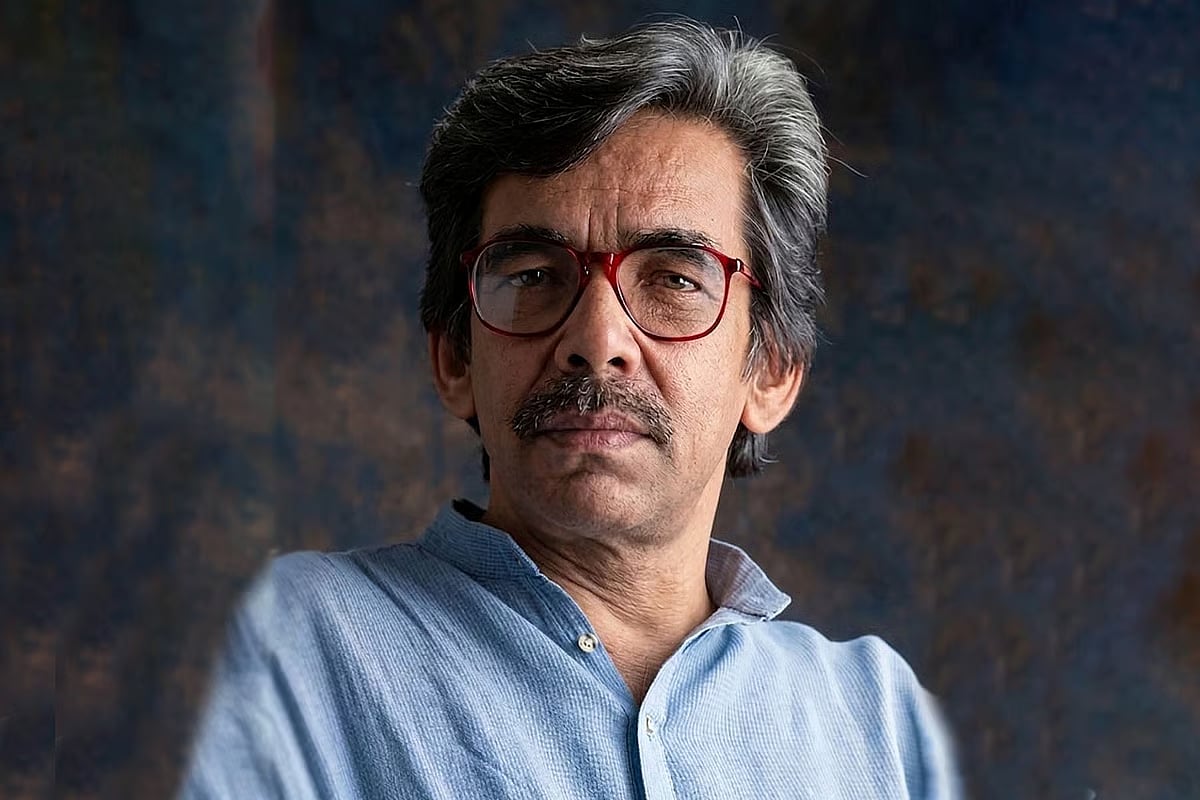 Gono Sangeet singer, lyricist and music teacher Kamruddin Absar.