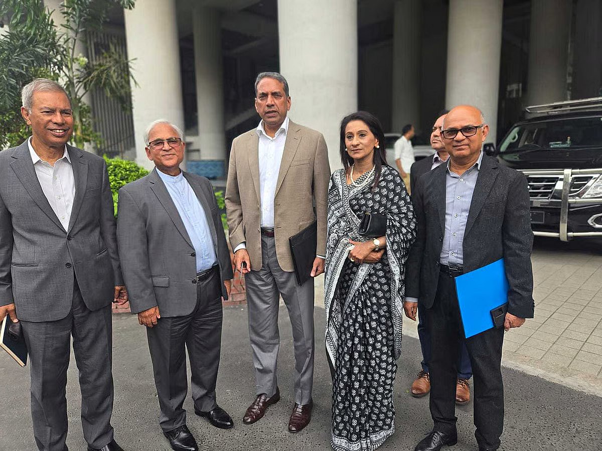 Leaders of the Bangladesh Association of Pharmaceutical Industries met Prime Minister Tarique Rahman at the Secretariat on 1 June 2026 to discuss challenges facing the pharmaceutical sector. Speaking to journalists after the meeting is the association’s president, Abdul Muktadir (centre). Also present are (from left) M Mosaddek Hossain, Chairman of Unimed Unihealth Pharmaceuticals; Tapan Chowdhury, Managing Director of Square Pharmaceuticals; Simeen Rahman, Managing Director of SKF Pharmaceuticals; and Muhammad Halimuzzaman, Chief Executive Officer of Healthcare Pharmaceuticals