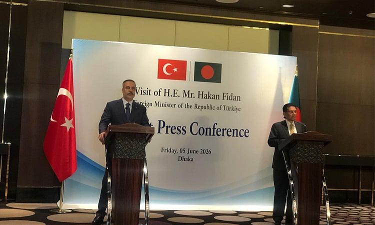 Foreign Minister Khalilur Rahman and Turkish Foreign Minister Hakan Fidan agree to deepen Bangladesh–Türkiye strategic ties in a meeting at a hotel in Dhaka on 5 June 2026