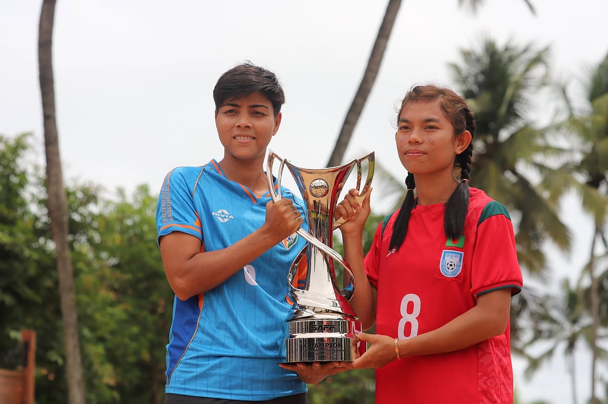 Bangladesh captain Maria Manda (right) and India’s Sangita Basfore are both eyeing the trophy in the competition.