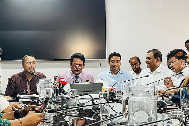 Education Minister A.N.M. Ehsanul Hoque Milan speaks at a press conference at the Secretariat on Monday. State Minister for Primary and Mass Education Bobby Hajjaj and Prime Minister’s Education Advisor Mahdi Amin were also present. Photo: Moshtaq Ahmed\I