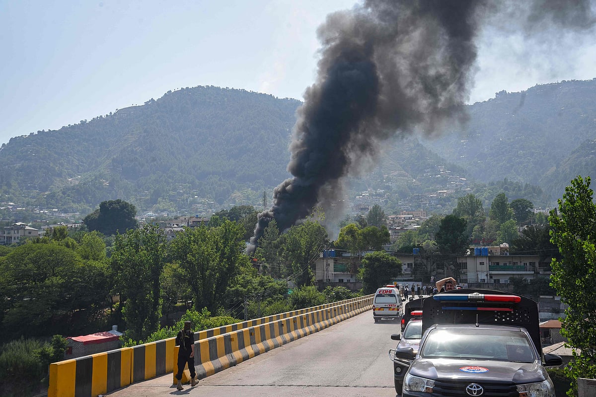 Smoke billows from the site following a crash of a Pakistan military helicopter in Muzaffarabad, the capital of Pakistan-administered Kashmir on 10 June, 2026. A Pakistani army helicopter crashed near the city of Muzaffarabad in Pakistan-controlled Kashmir due to a technical fault, the military said on 10 June, adding there were no survivors.