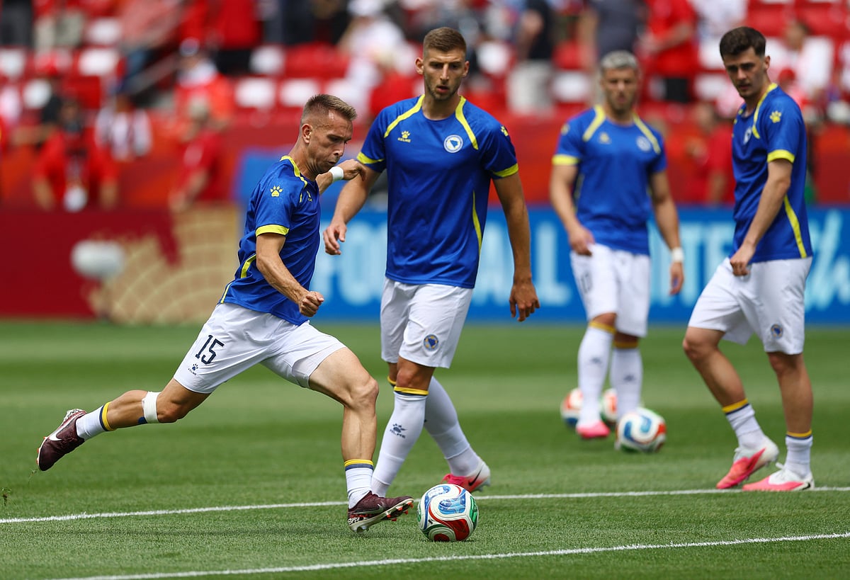 Football - FIFA World Cup 2026 - Group B - Canada v Bosnia and Herzegovina - Toronto Stadium, Toronto, Canada - June 12, 2026 Bosnia and Herzegovina's Amar Memic during the warm up before the match