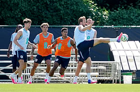 England Reportedly Seeks to Emulate Argentina's World Cup Approach
