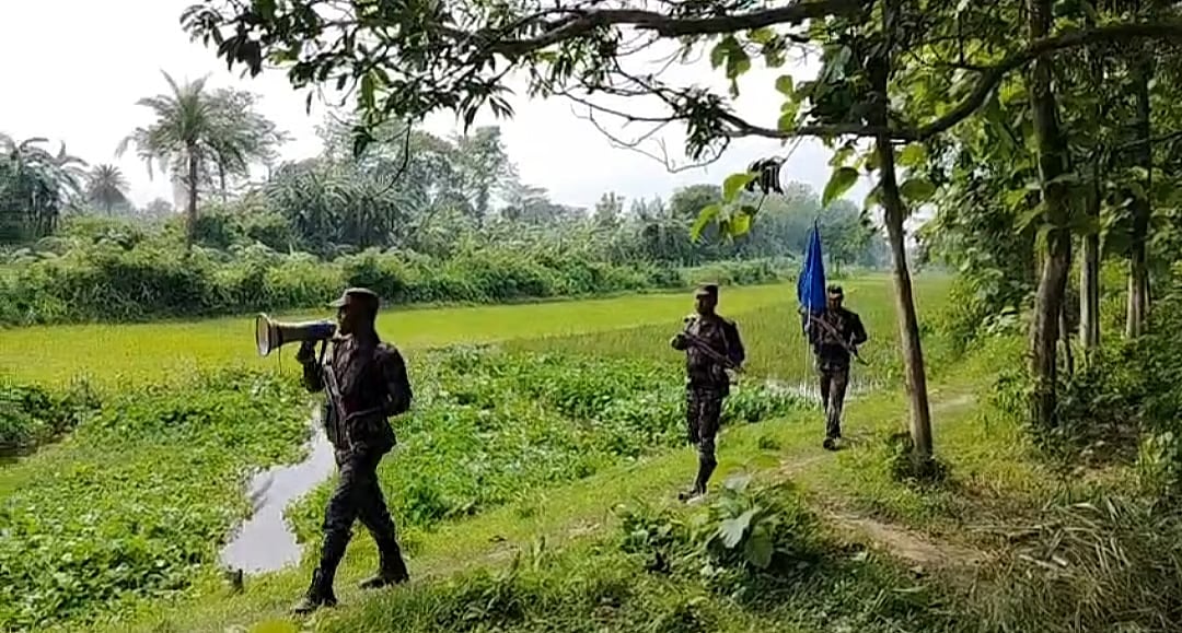 Additional personnel have been deployed, surveillance intensified and patrols stepped up along the border to manage the situation. Photo taken recently in a border area of Chuadanga.