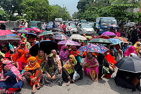 Garment Workers End Road Blockade, Traffic Resumes