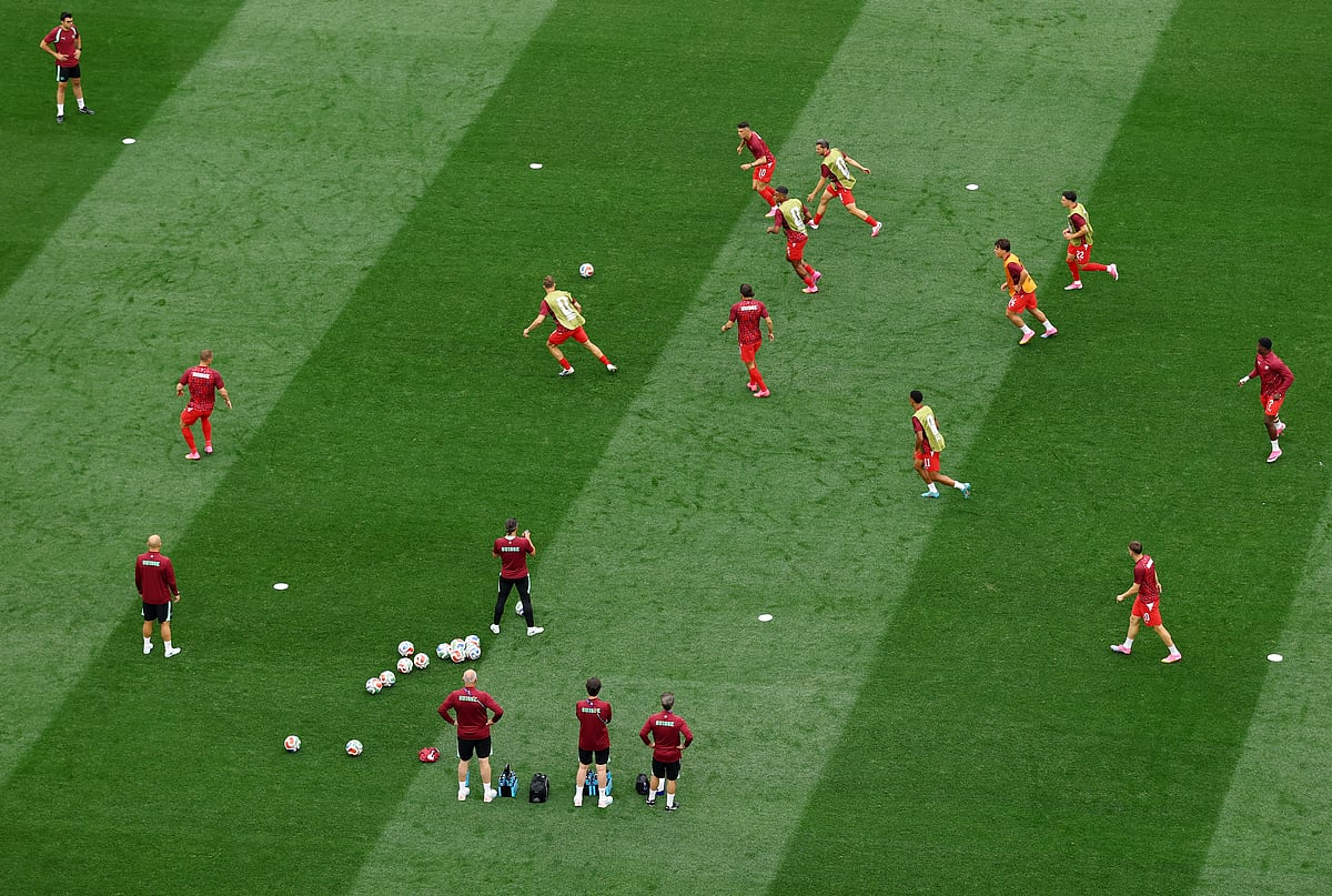 Football - FIFA World Cup 2026 - Group B - Switzerland v Bosnia and Herzegovina - Los Angeles Stadium, Inglewood, California, U.S. - June 18, 2026
Switzerland players during the warm up before the match Childs