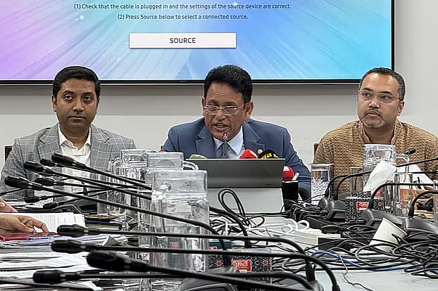 Education Minister A. N. M. Ehsanul Haque Milon at the press conference. State Minister for Primary and Mass Education Bobby Hajjaj, and Prime Minister Tarique Rahman's education and primary and mass education advisor Mahdi Amin were present at the time.