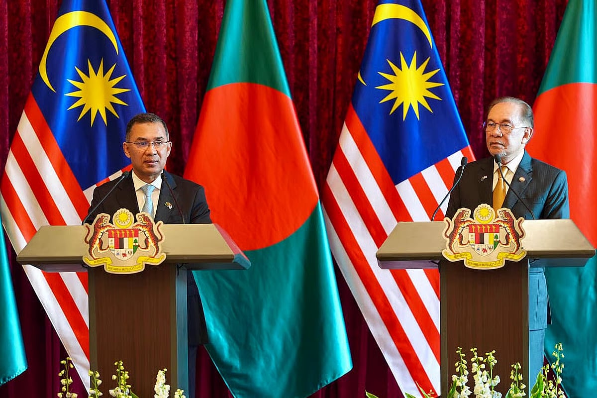 Bangladesh Prime Minister Tarique Rahman and Malaysian Prime Minister Anwar Ibrahim at a joint press conference on 22 June 2026.