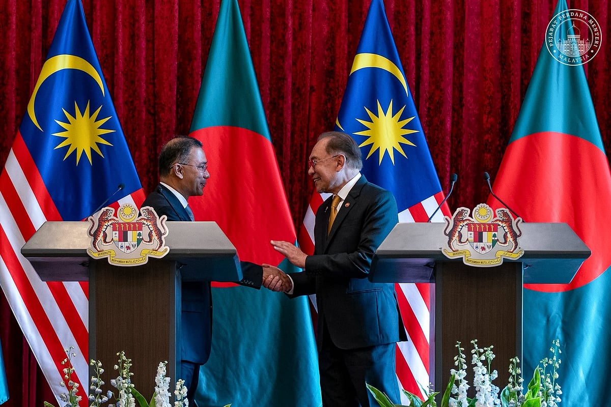 Bangladesh Prime Minister Tarique Rahman (L) and Malaysia Prime Minister Anwar Ibrahim at a joint press conference in Putrajaya, Malaysia on 22 June 2026