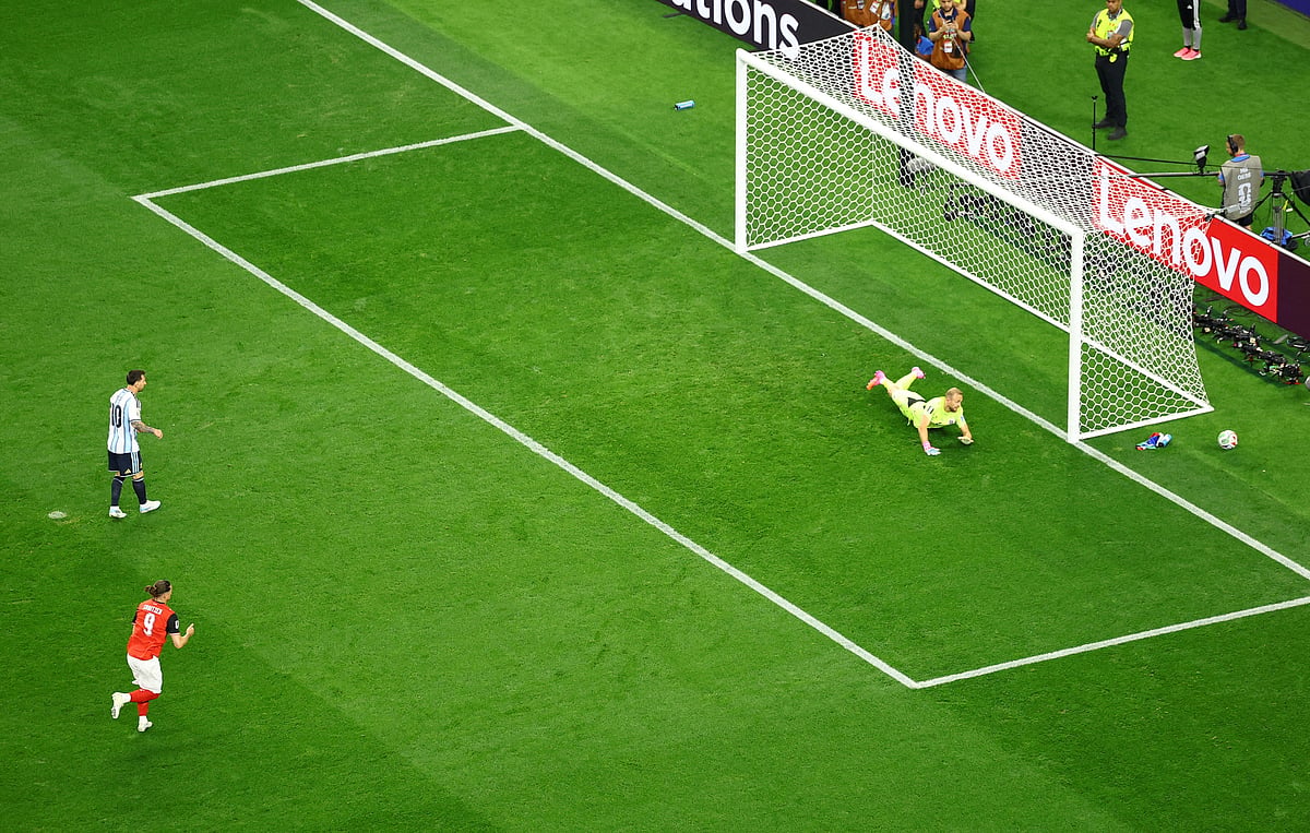 Football - FIFA World Cup 2026 - Group J - Argentina v Austria - Dallas Stadium, Arlington, Texas, U.S. - June 22, 2026
Argentina's Lionel Messi misses a penalty