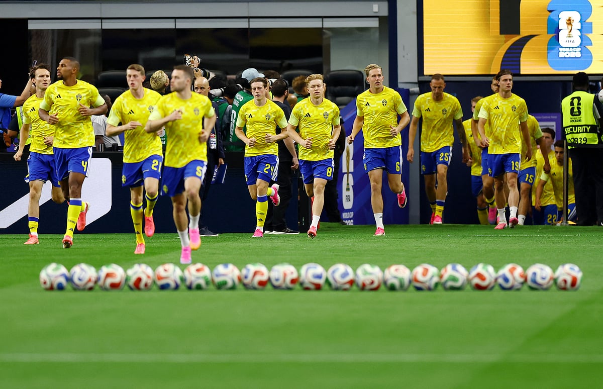 Football - FIFA World Cup 2026 - Group F - Japan v Sweden - Dallas Stadium, Arlington, Texas, U.S. - June 25, 2026
Sweden players during the warm up before the match