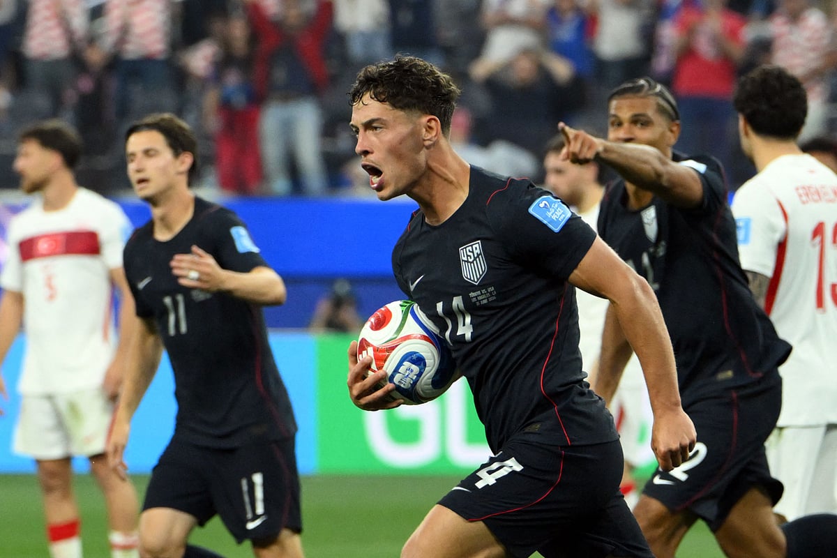 US midfielder #14 Sebastian Berhalter celebrates after scoring his teams second goal during the 2026 World Cup Group D football match between Turkey and USA at the Los Angeles Stadium in Inglewood on 25 June , 2026.