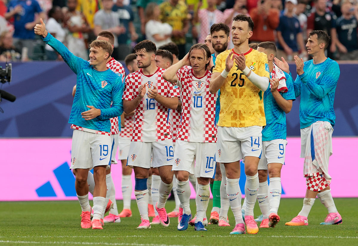Football - FIFA World Cup 2026 - Group L - Croatia v Ghana - Philadelphia Stadium, Philadelphia, Pennsylvania, U.S. - June 27, 2026
Croatia's Toni Fruk, Martin Baturina, Luka Modric and Martin Erlic applaud their fans after the match