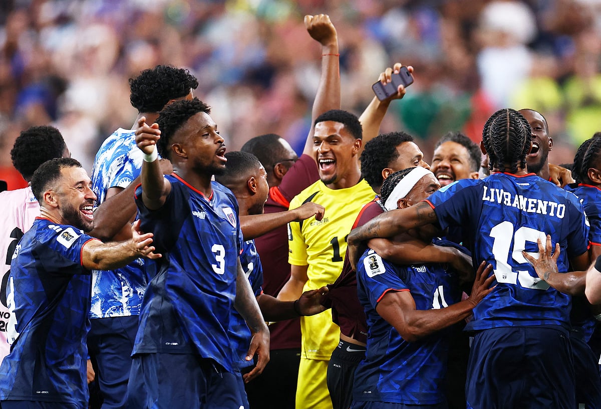 Football - FIFA World Cup 2026 - Group H - Cape Verde v Saudi Arabia - Houston Stadium, Houston, Texas, U.S. - June 26, 2026
Cape Verde's Diney Borges and teammates celebrate after the match as they qualify for the knockout stages of the World Cup