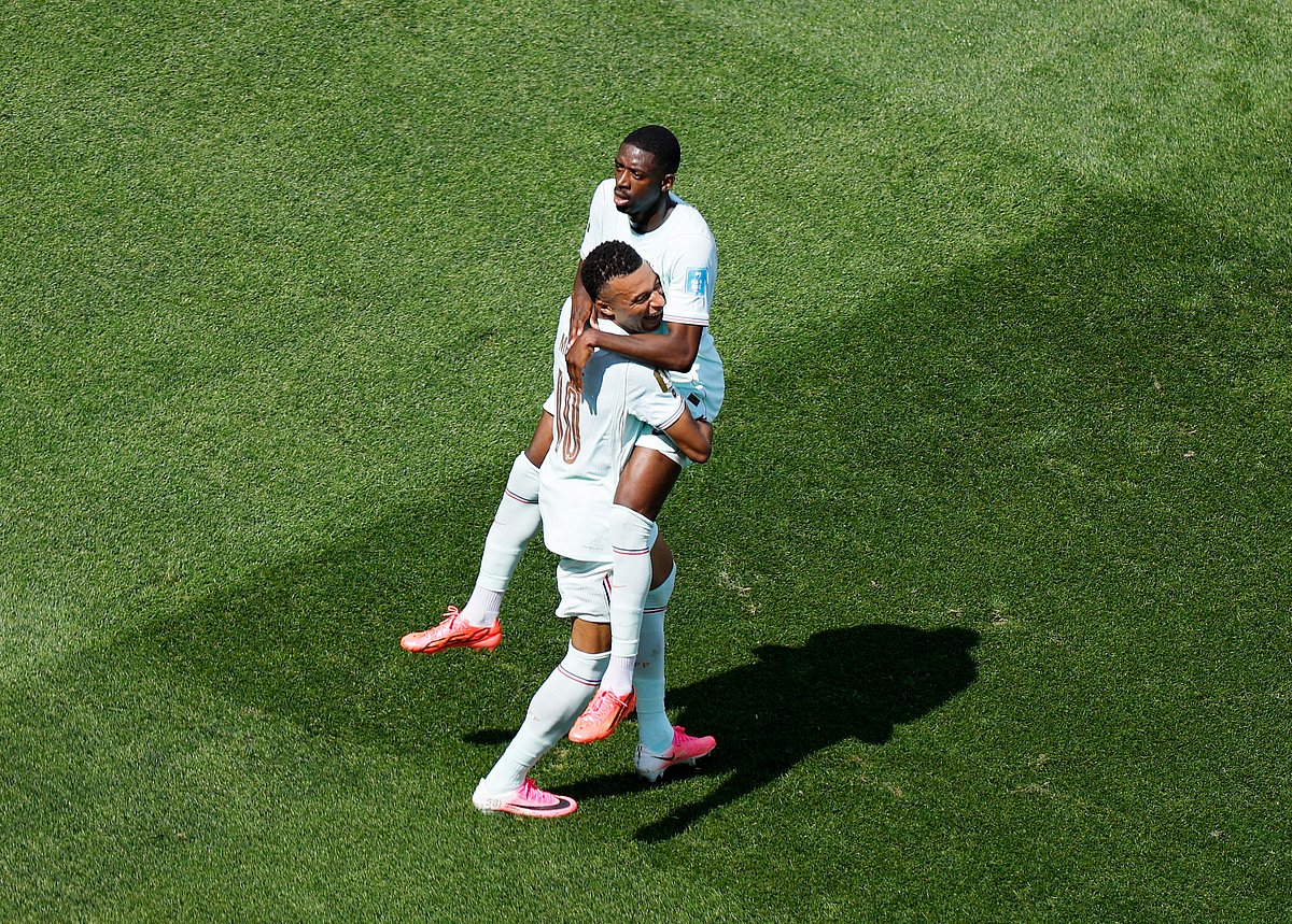 SOCCER-WORLDCUP-NOR-FRA/