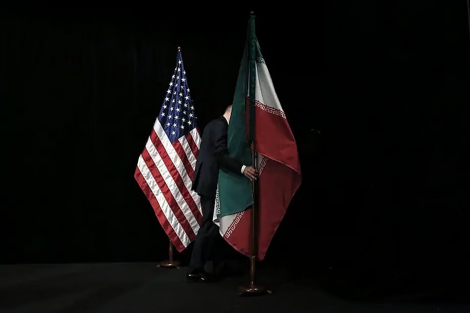 US and Iran flags