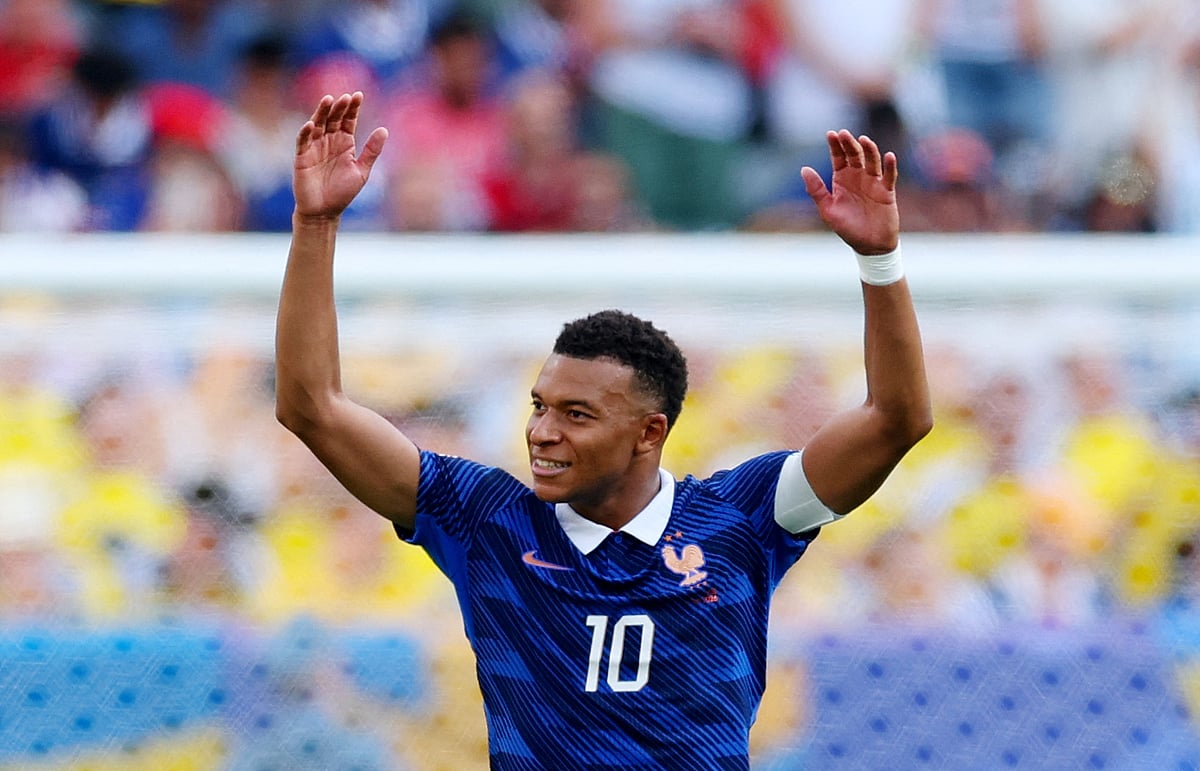 SOCCER-WORLDCUP-FRA-SWE/