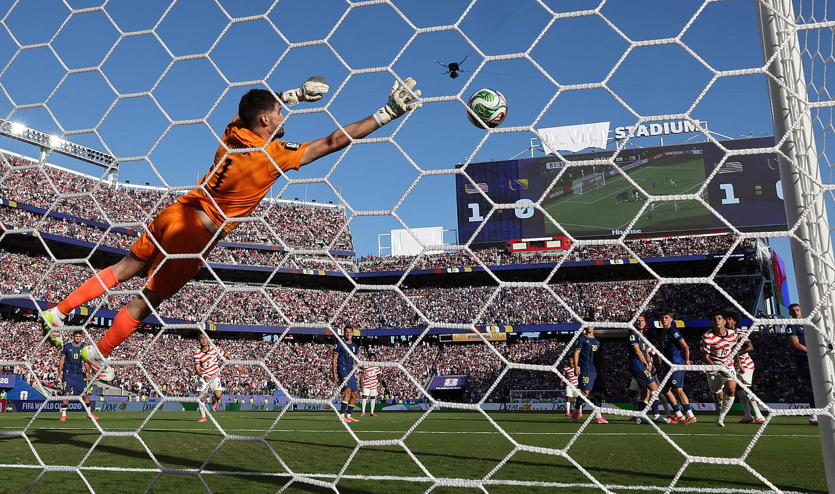 FOI-SOC-SPO-WCS-USA-V-BOSNIA-AND-HERZEGOVINA:-ROUND-OF-32-FIFA
