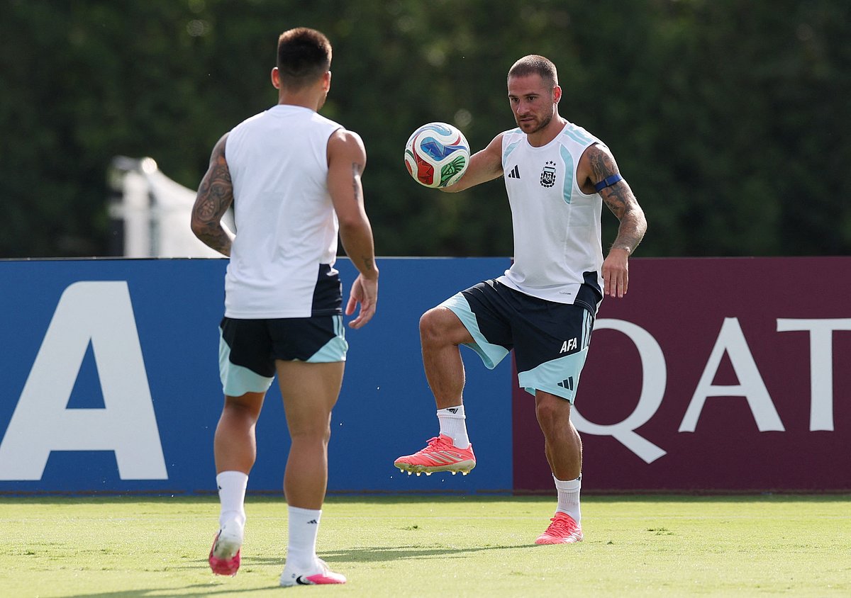 SOCCER-WORLDCUP-ARG-CPV/PREVIEW
