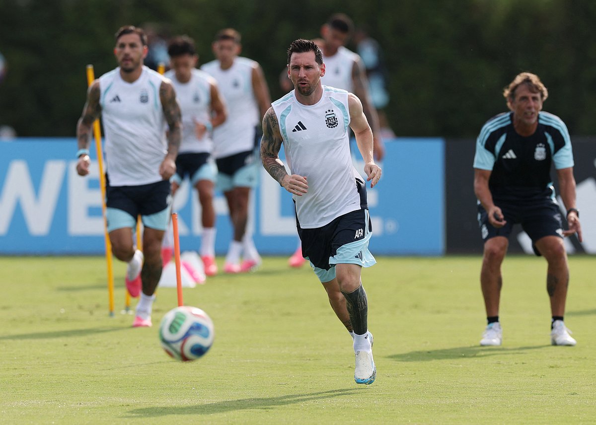 Football - FIFA World Cup 2026 - Argentina Training - Inter Miami CF Training Facility, Fort Lauderdale, Florida, U.S. - July 2, 2026
Argentina's Lionel Messi during training REUTERS/Paul Childs