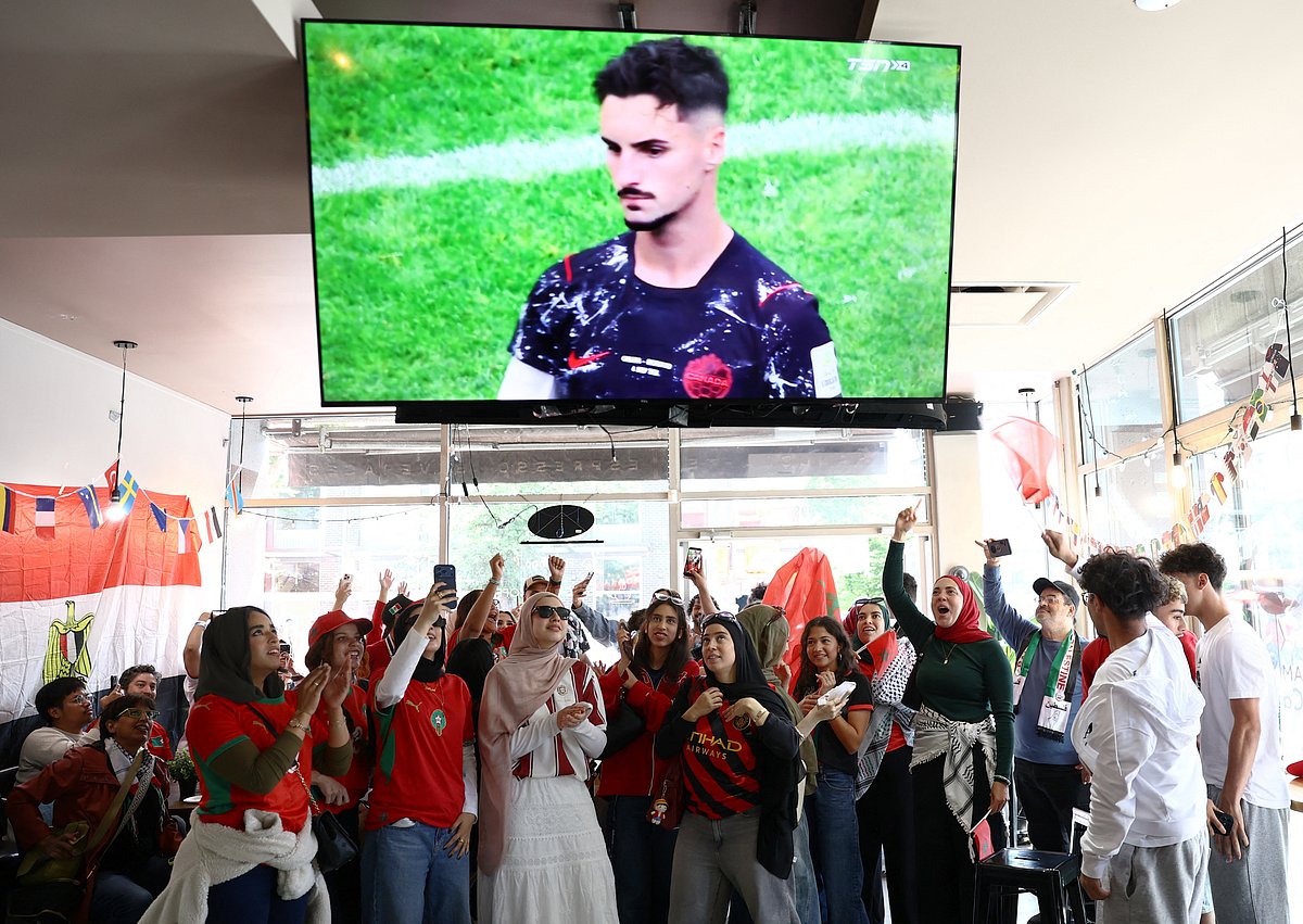 SOCCER-WORLDCUP-CAN-MAR/FANS-VANCOUVER
