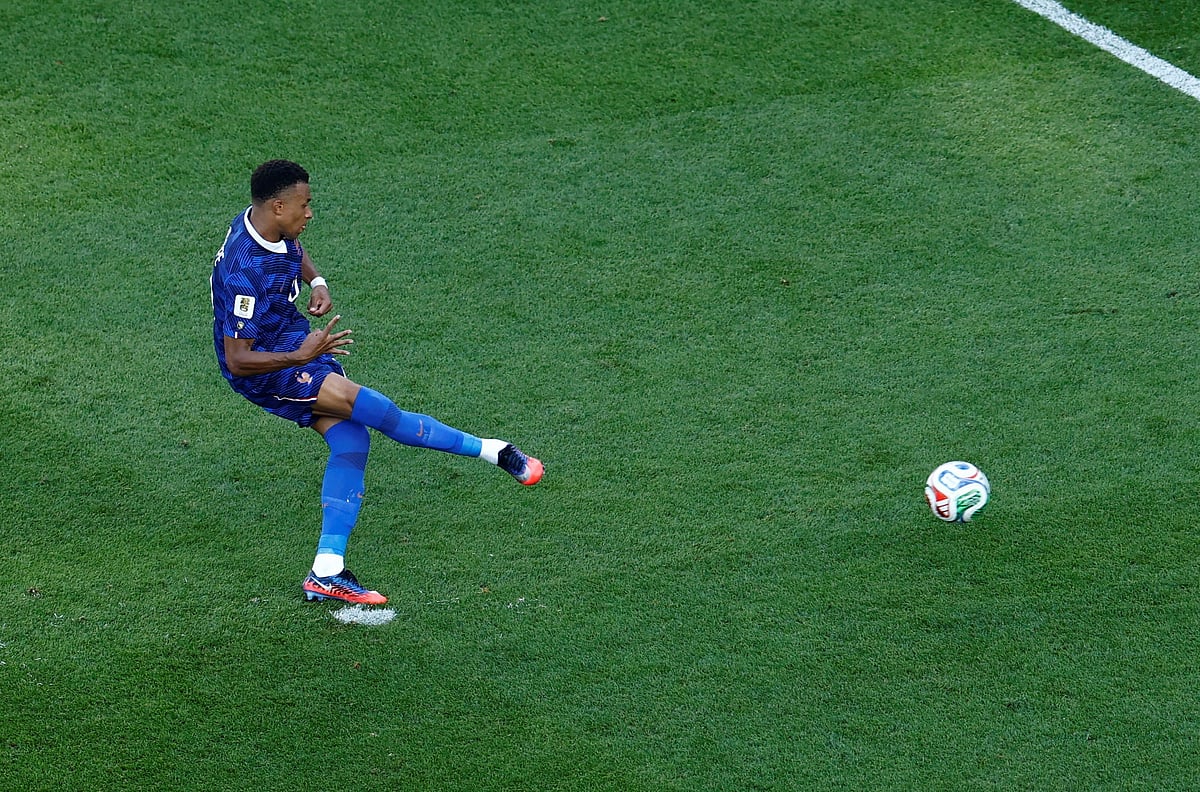 SOCCER-WORLDCUP-PRY-FRA/
