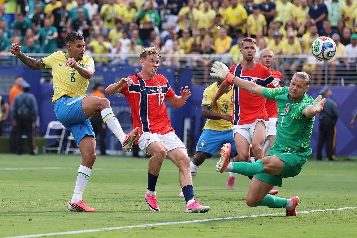 FOI-SOC-SPO-WCS-BRAZIL-V-NORWAY:-ROUND-OF-16-FIFA-WORLD-CUP-20