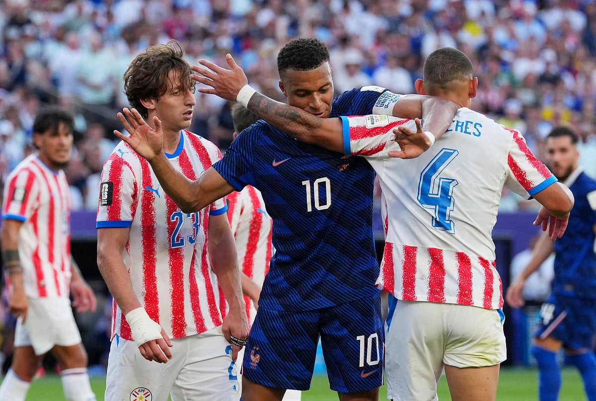 SOCCER-WORLDCUP-PRY-FRA/