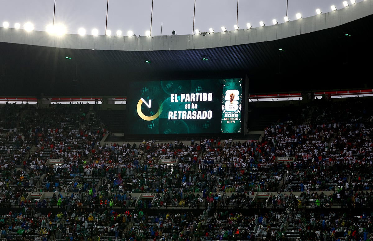 General view of the big screen inside the stadium before the match as it displays a message that the match has been delayed due to the weather at FIFA World Cup 2026 - Round of 16 - Mexico v England - Estadio Azteca, Mexico City, Mexico on 5 July, 2026.
