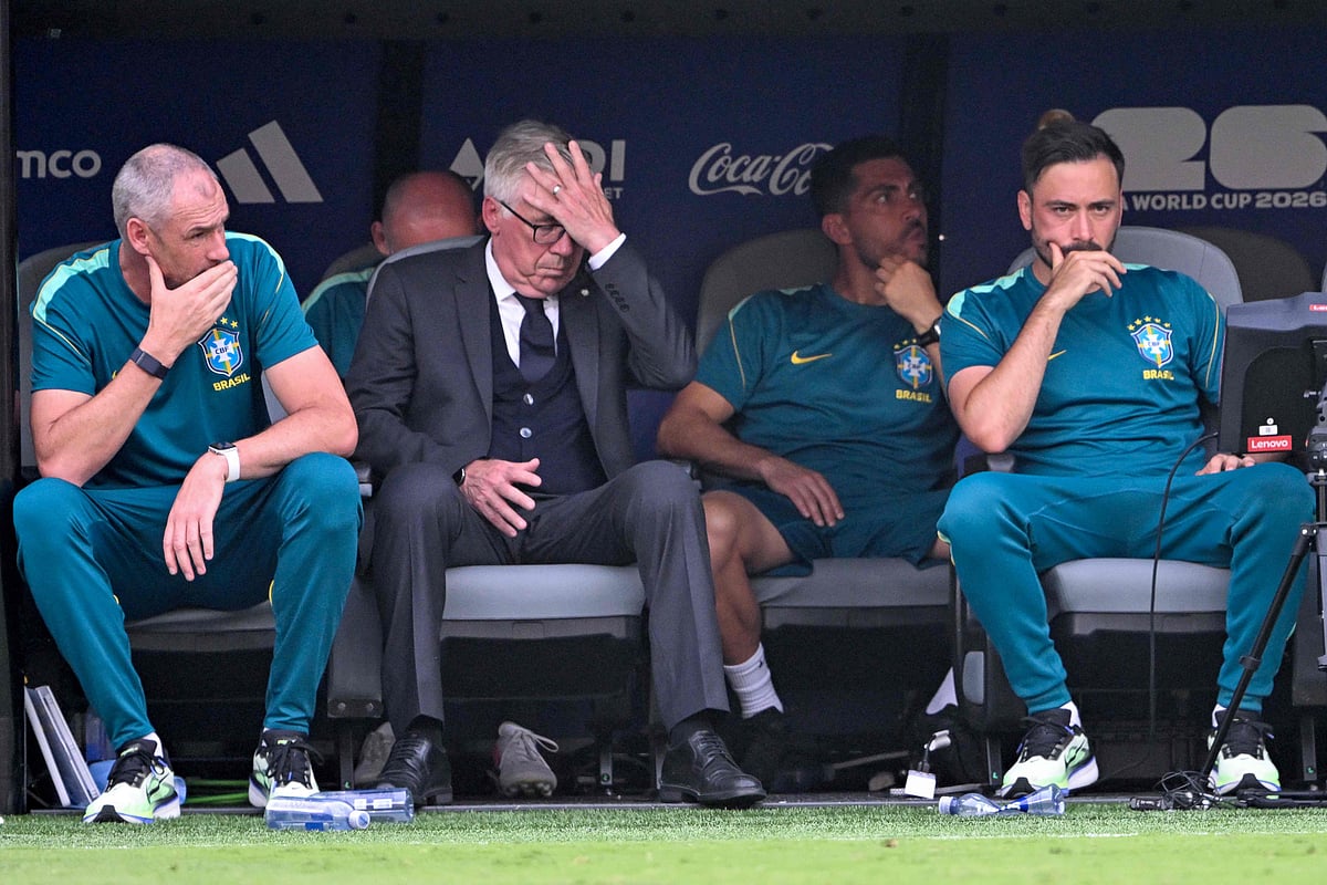 Brazil's Italian head coach Carlo Ancelotti (2L) reacts during the 2026 World Cup round of 16 football match between Brazil and Norway at the New York/New Jersey Stadium in East Rutherford on July 5, 2026.