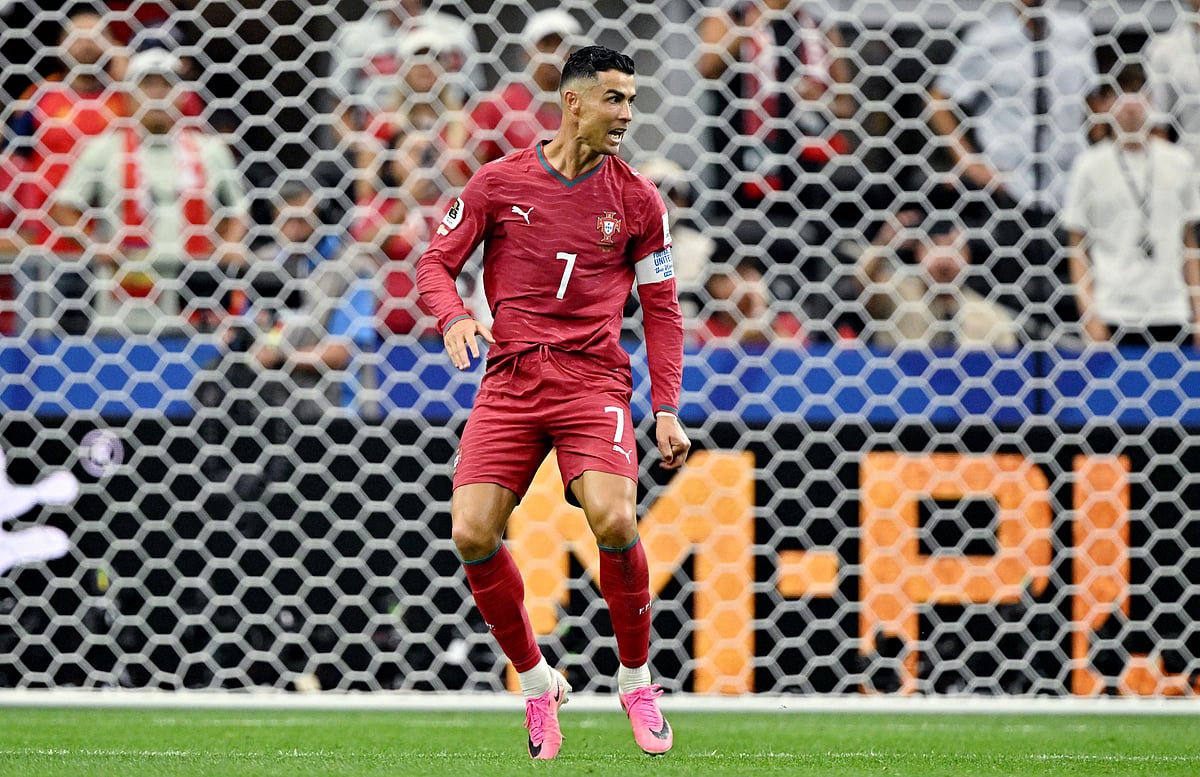 SOCCER-WORLDCUP-POR-ESP/