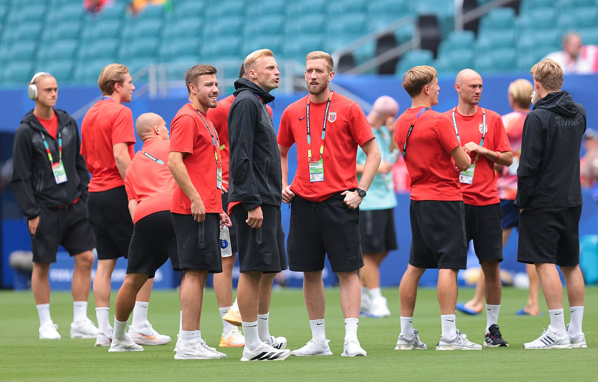 SOCCER-WORLDCUP-NOR-ENG/