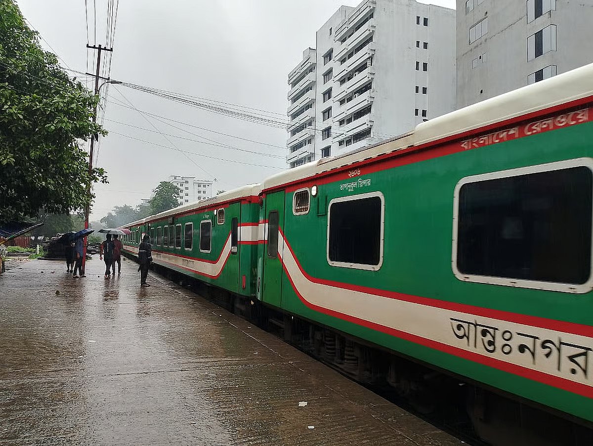 The Parjotak Express leaves Chattogram for Cox’s Bazar in the afternoon of 12 July 2026