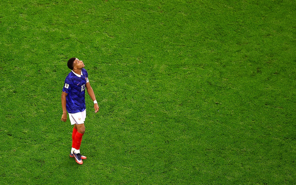 Soccer Football - FIFA World Cup 2026 - Semi Final - France v Spain - Dallas Stadium, Arlington, Texas, U.S. - July 14, 2026
France's Kylian Mbappe looks dejected after the match as France are eliminated from the World Cup REUTERS/Agustin Marcarian     TPX IMAGES OF THE DAY