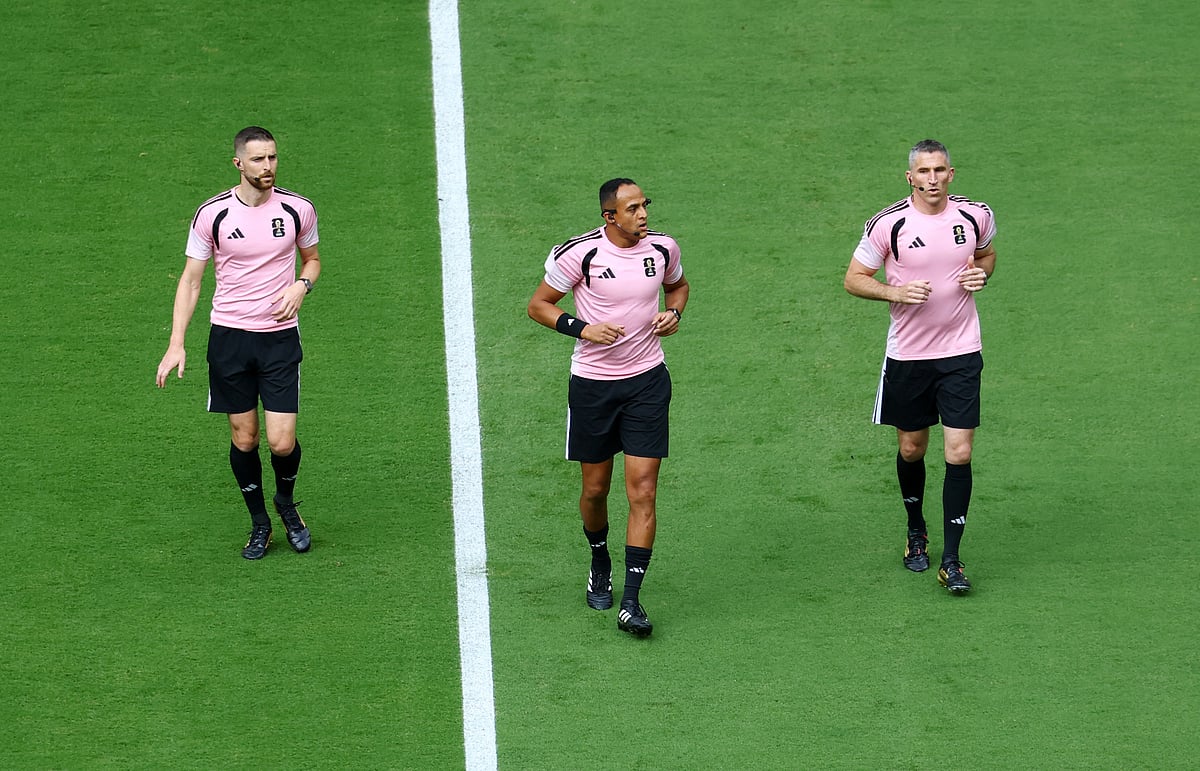 SOCCER-WORLDCUP-URY-ESP/