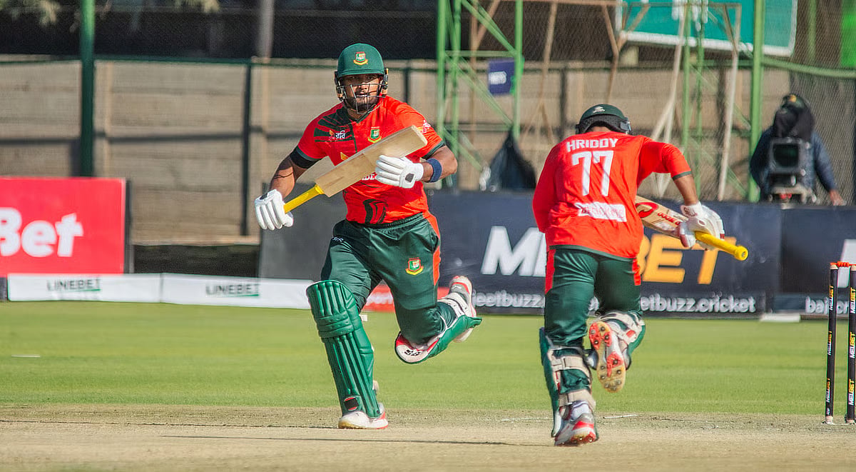 Yasir Ali scores a fifty on his return after three years