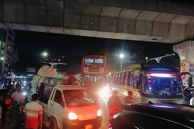 Traffic resumed through Shahbagh after protesting students ended their blockade and suspended Wednesday's programme at around 7:30pm.
