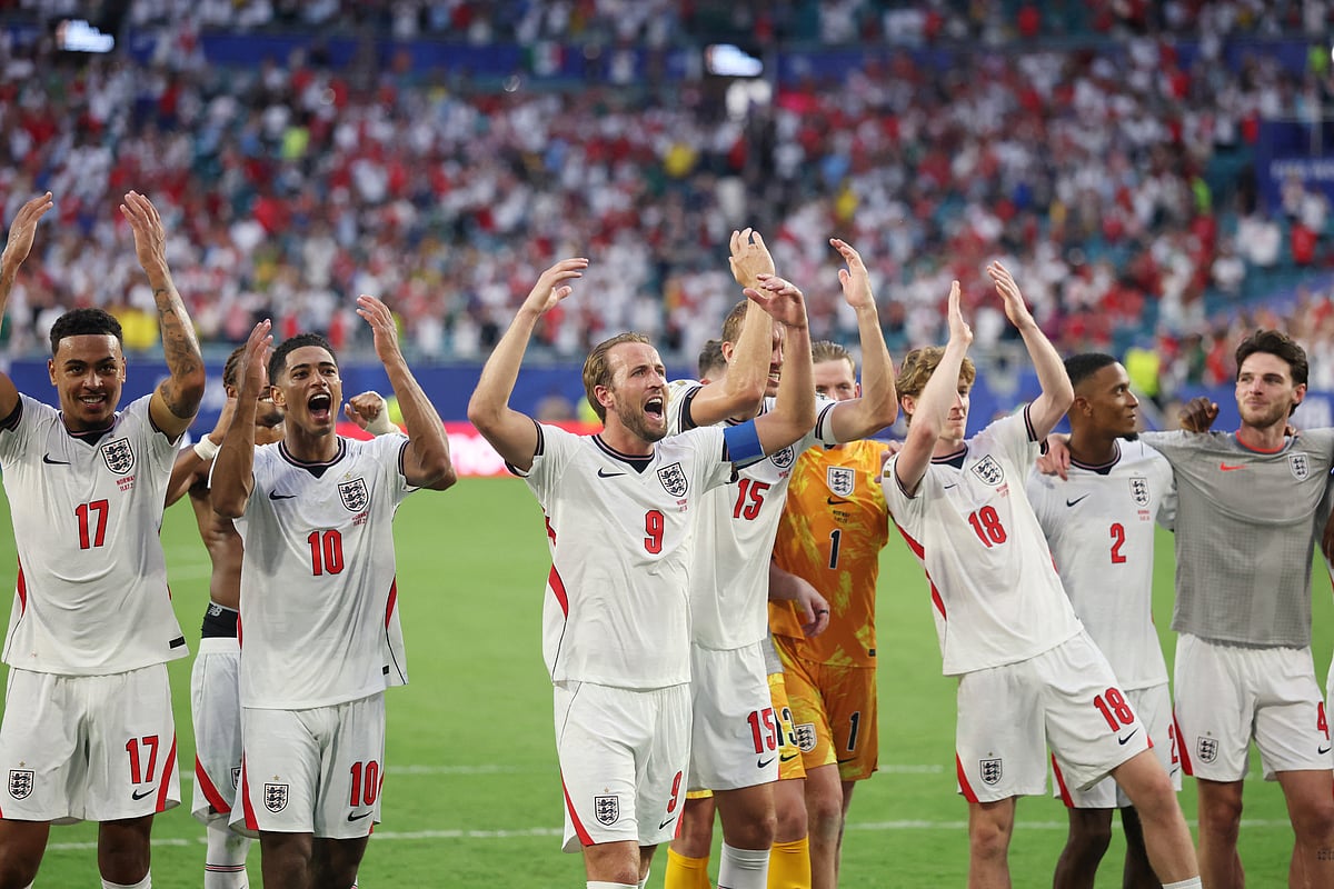 England's Morgan Rogers, Jude Bellingham, Harry Kane, Dan Burn, Jordan Pickford and Anthony Gordon celebrate after the match as England qualify for the semi finals of the World Cup at FIFA World Cup 2026 - Quarter Final - Norway v England - Miami Stadium, Miami Gardens, Florida, US - 11 July, 2026.