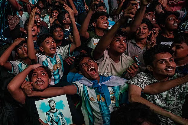 The ecstasy of an Argentine goal.