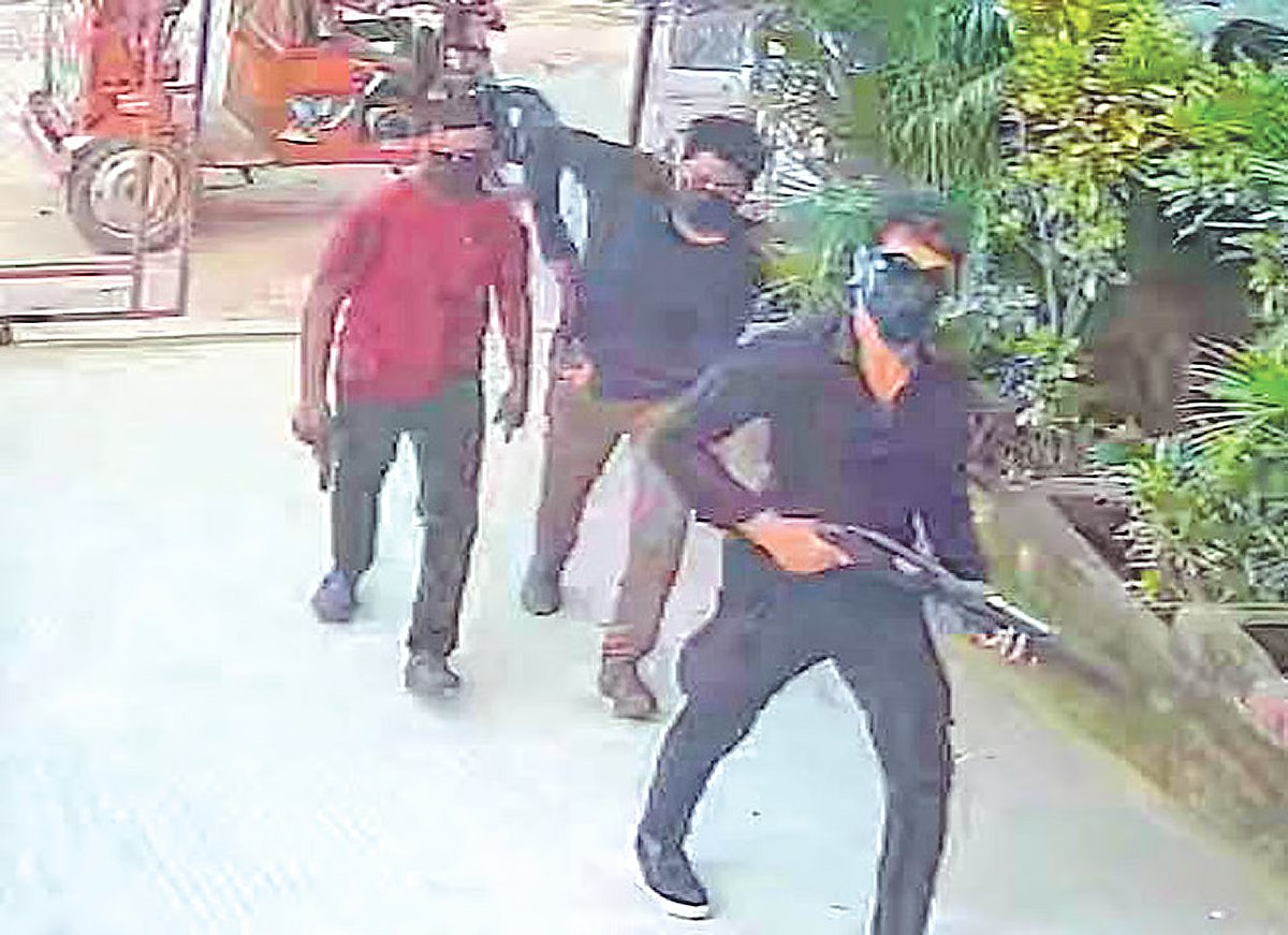 Sajjad Hossain, alias Chhoto Sajjad with his associates. On 18 September, 2024 in Chattogram
