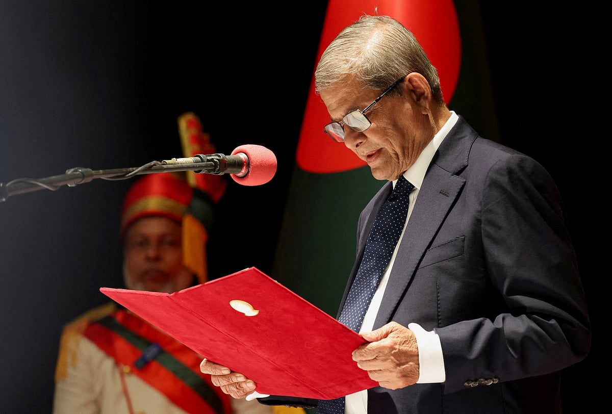 Mirza Fakhrul Islam Alamgir takes the oath of office as the president of Bangladesh, at Bangabhaban in Dhaka, Bangladesh, 21 August 2026.